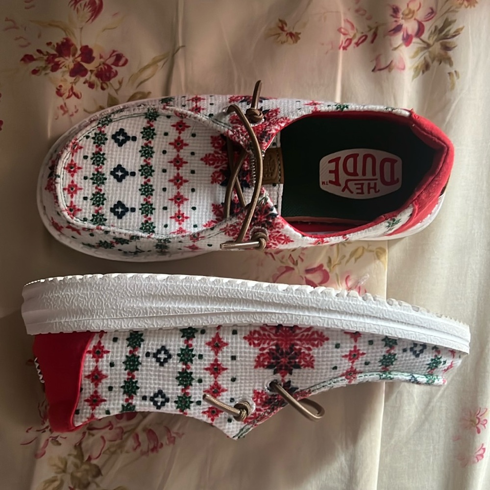 Hey Dudes Girls size 11